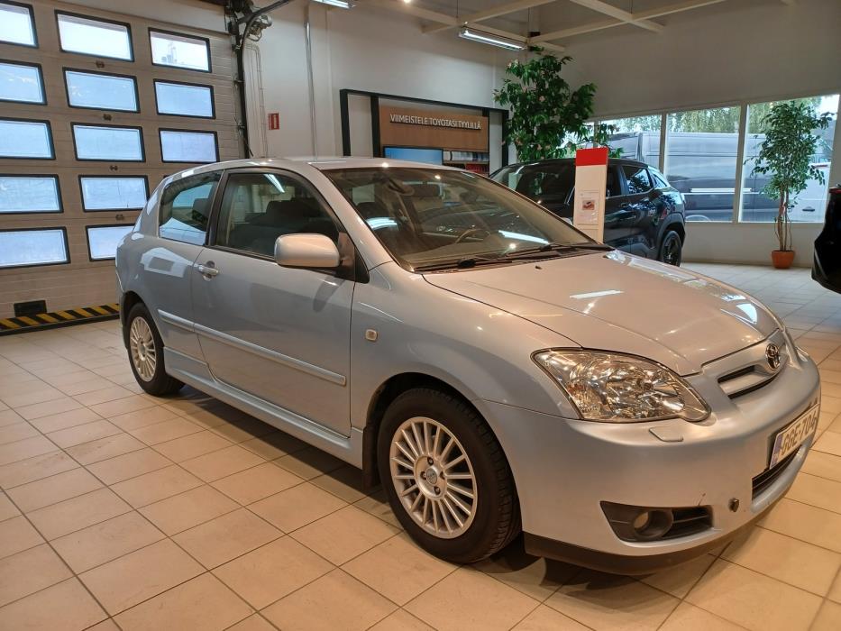 Toyota Corolla 2004