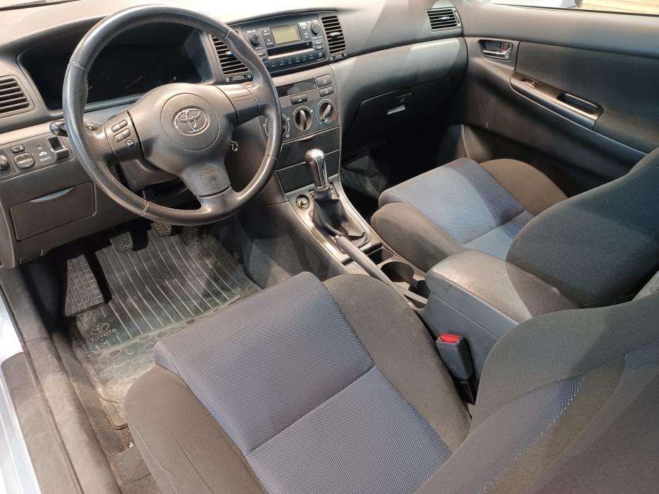 Toyota Corolla 2004
