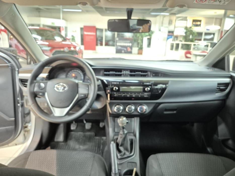 TOYOTA COROLLA 2016