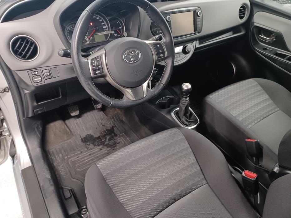 Toyota Yaris 2016
