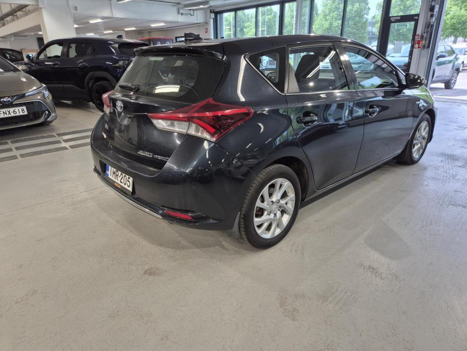Toyota Auris 2016