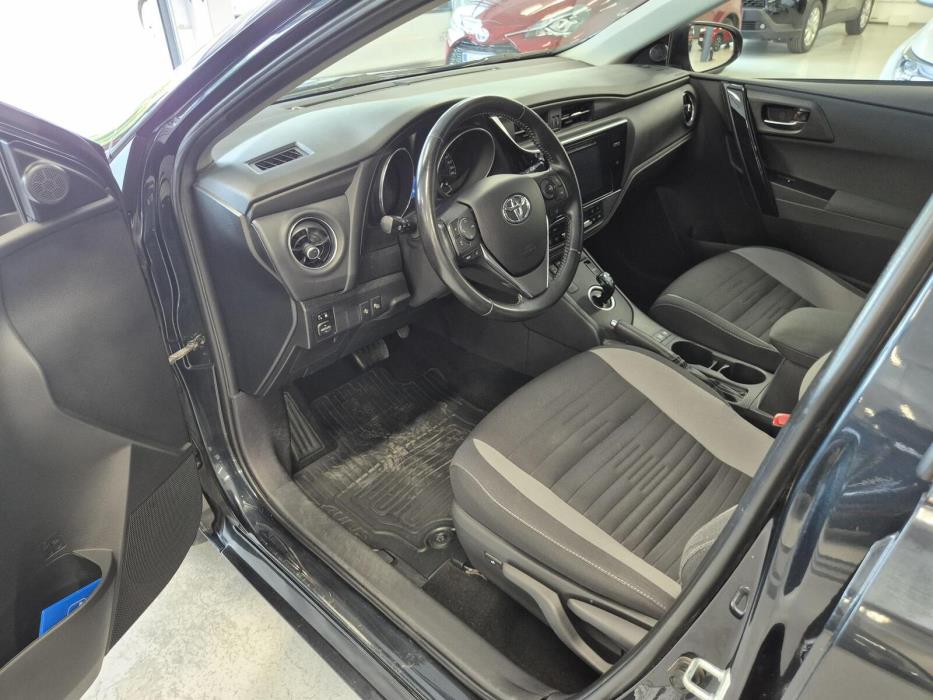 Toyota Auris 2016