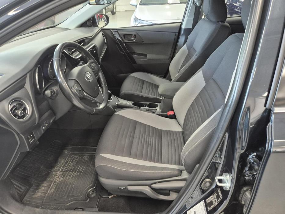 Toyota Auris 2016