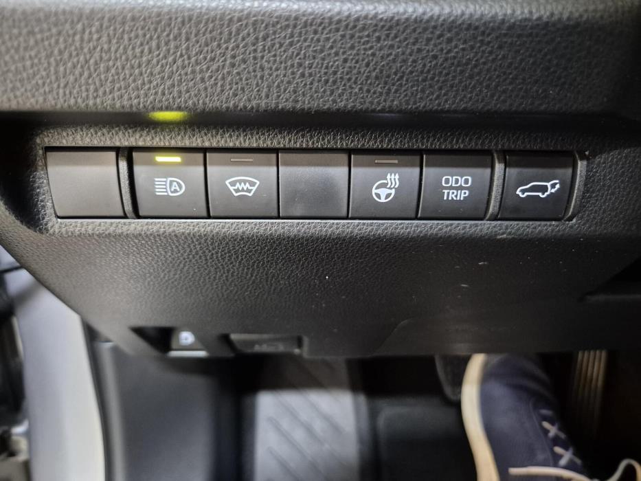 Toyota RAV4 Plug-in 2025