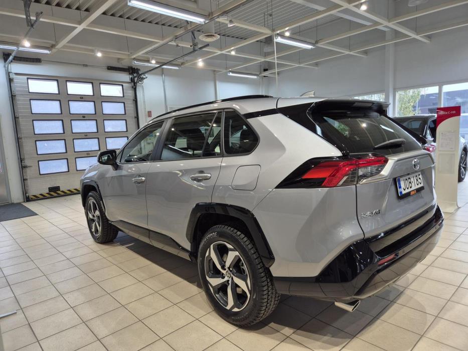 Toyota RAV4 Plug-in 2025
