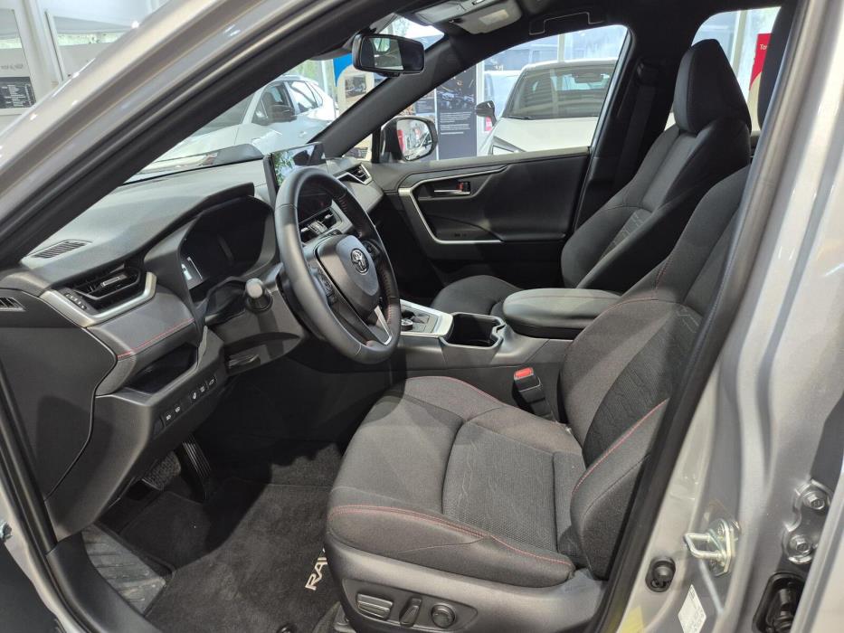 Toyota RAV4 Plug-in 2025