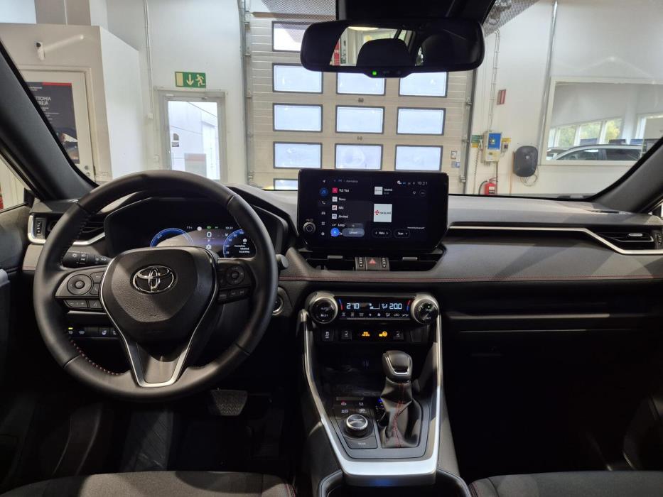 Toyota RAV4 Plug-in 2025