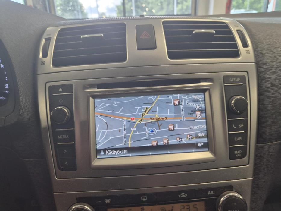 Toyota Avensis 2014