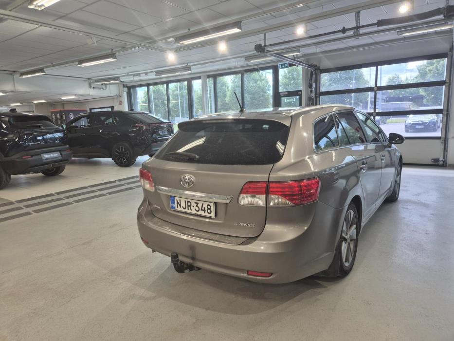 Toyota Avensis 2014