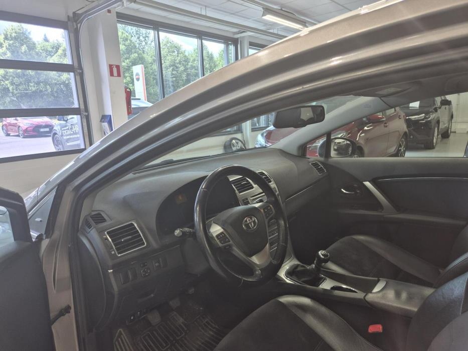 Toyota Avensis 2014