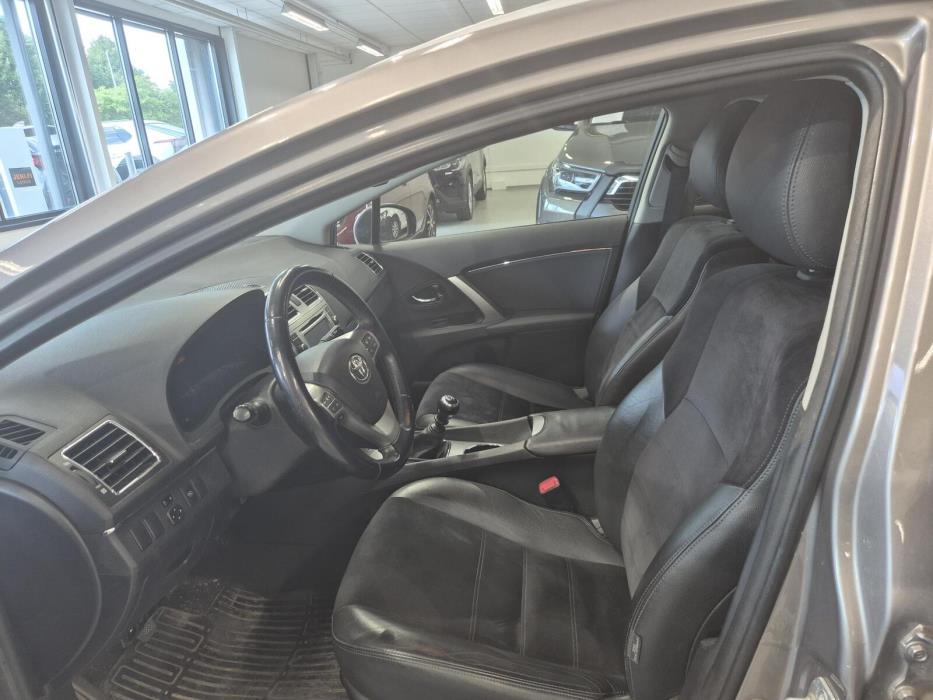 Toyota Avensis 2014