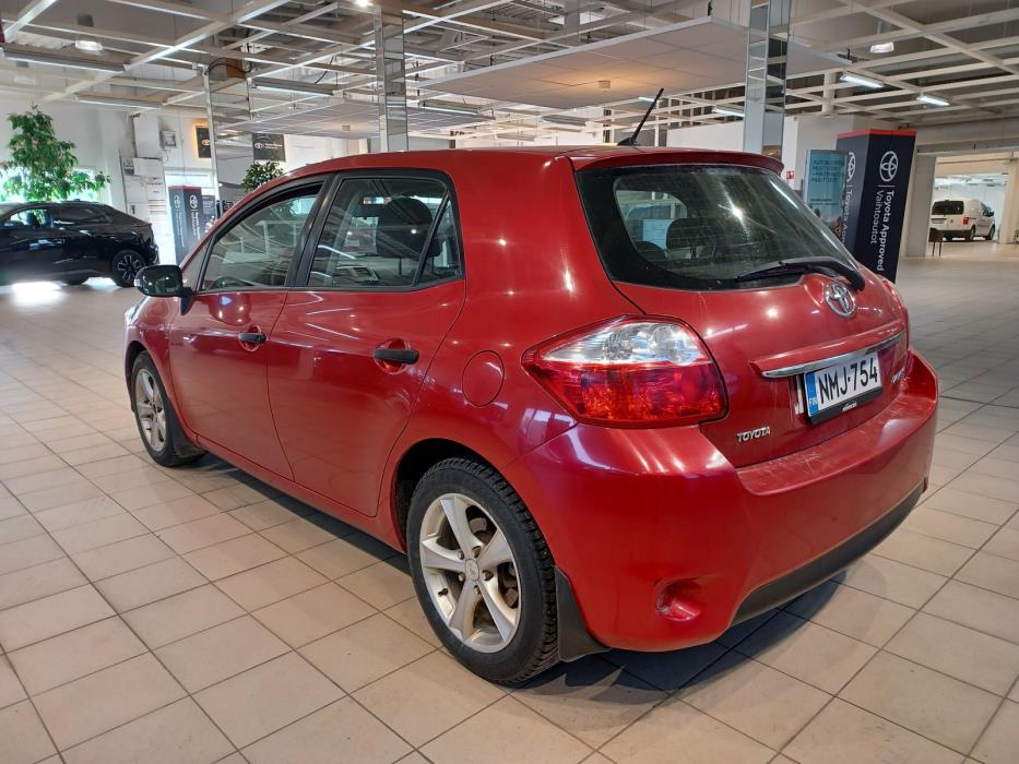 Toyota Auris 2012