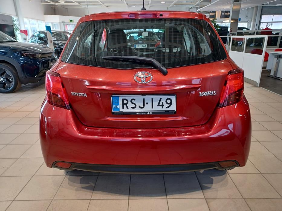 Toyota Yaris 2015