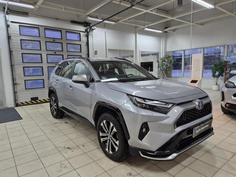 Toyota RAV4 Plug-in 2023