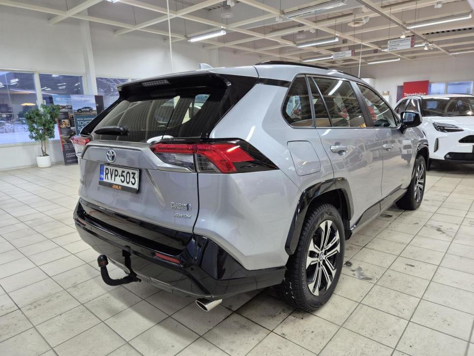 Toyota RAV4 Plug-in 2023