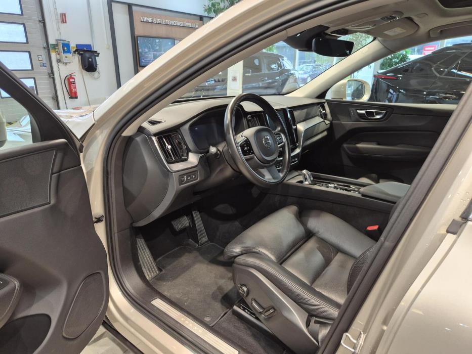 VOLVO XC60 2019