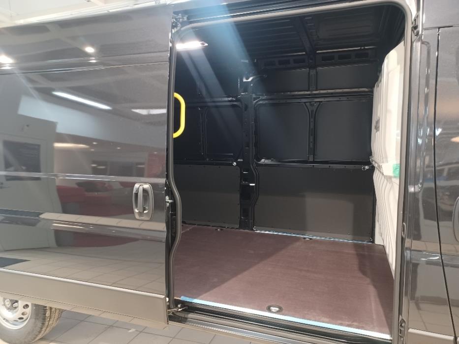 Toyota Proace MAX 2025