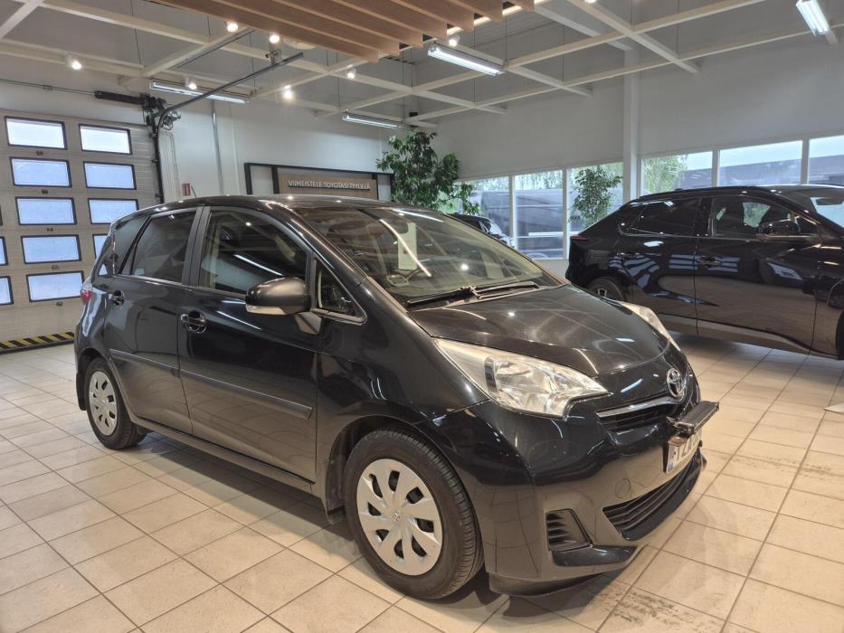Toyota Verso-S 2014