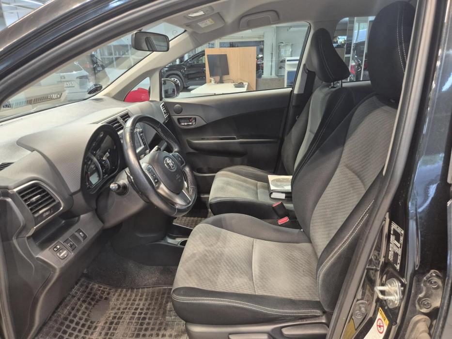 Toyota Verso-S 2014