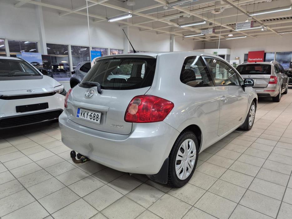 TOYOTA AURIS 2008