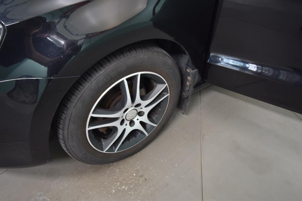 VOLKSWAGEN Polo 2011