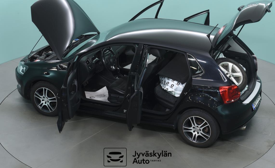VOLKSWAGEN Polo 2011