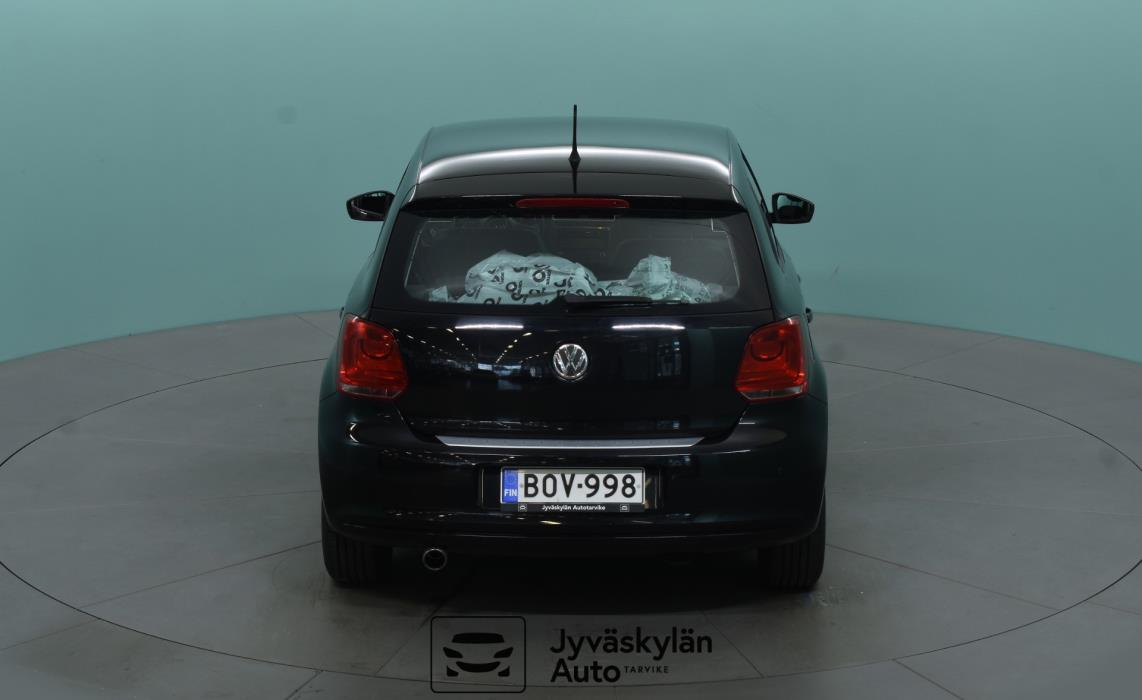 VOLKSWAGEN Polo 2011