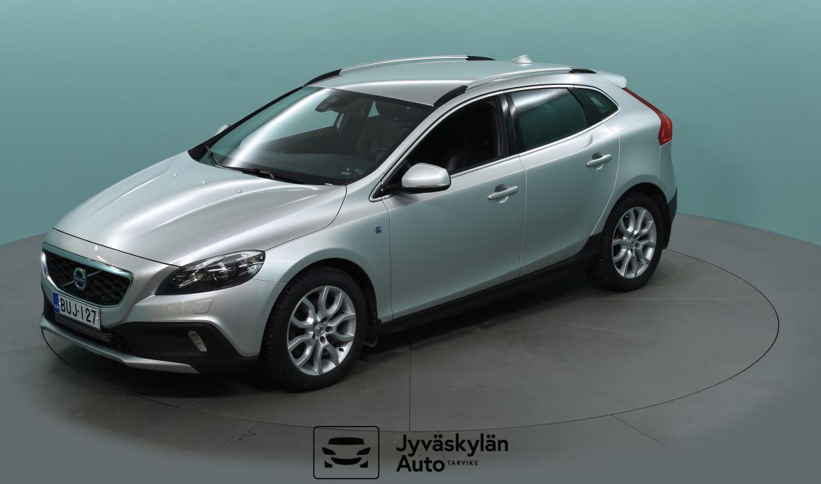 VOLVO V40 Cross Country 2015