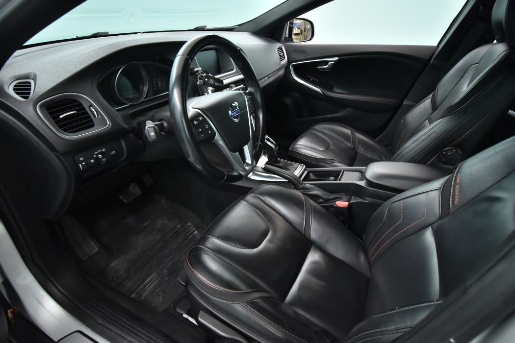 VOLVO V40 Cross Country 2015