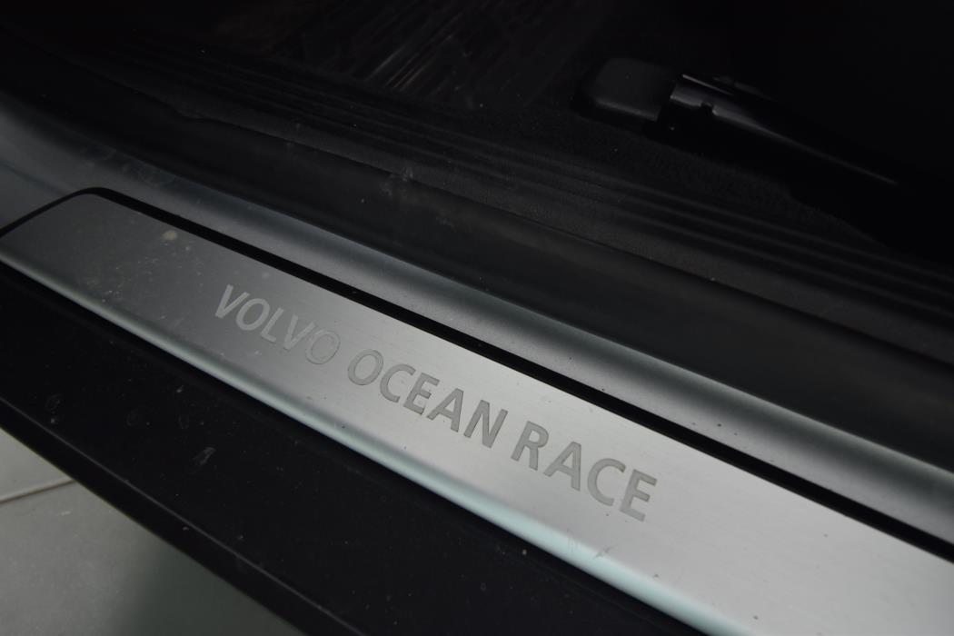 VOLVO V40 Cross Country 2015