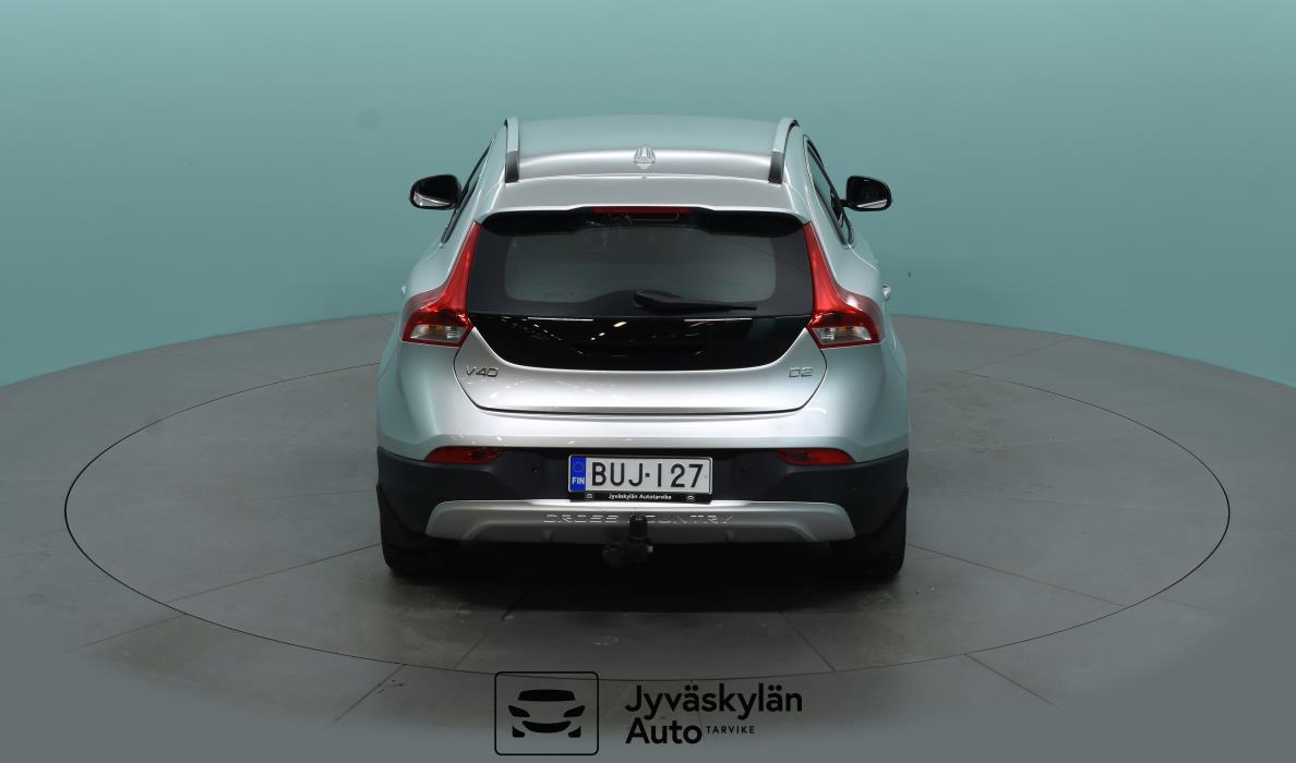 VOLVO V40 Cross Country 2015