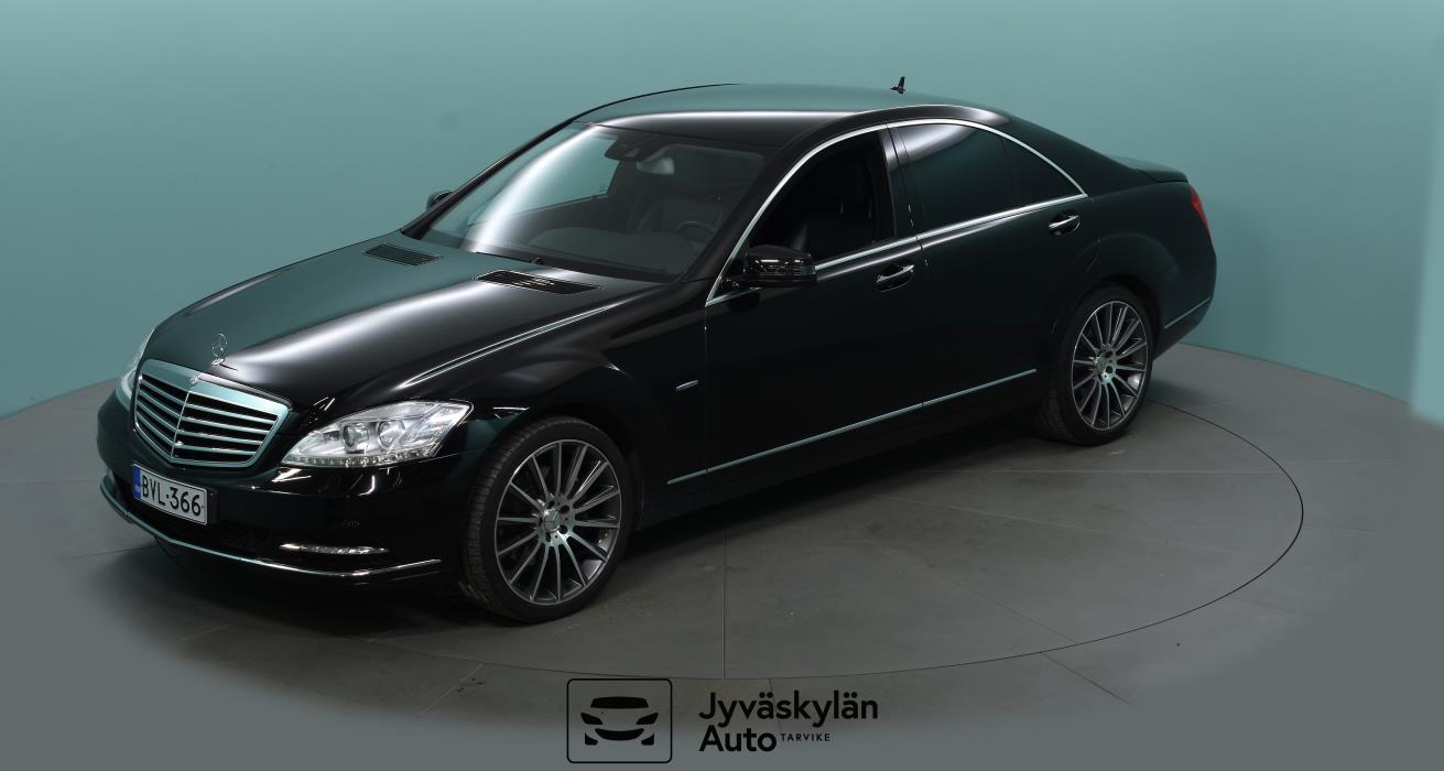 MERCEDES-BENZ S 2012