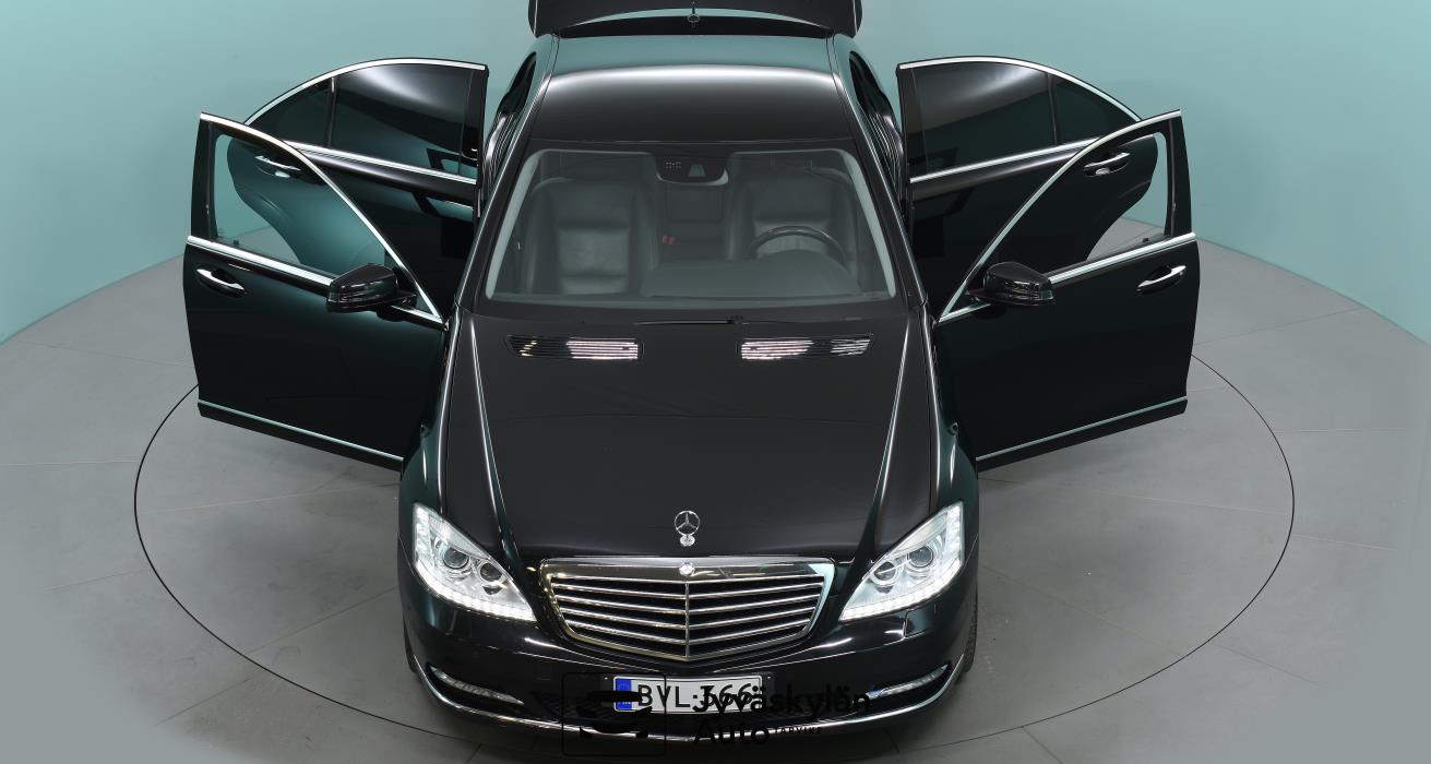 MERCEDES-BENZ S 2012
