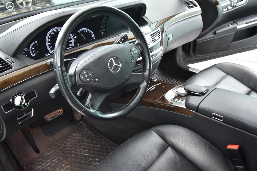 MERCEDES-BENZ S 2012