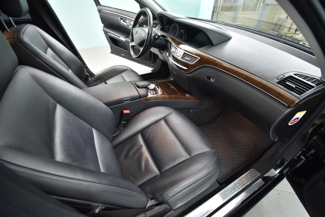 MERCEDES-BENZ S 2012