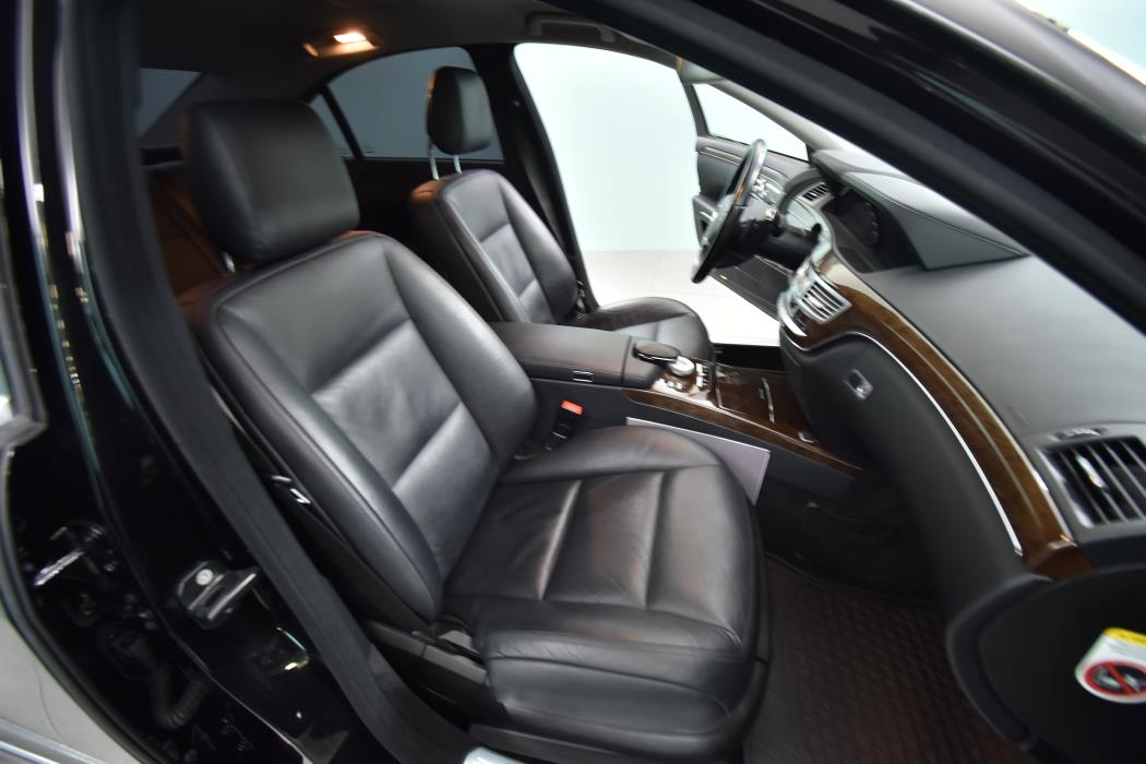 MERCEDES-BENZ S 2012