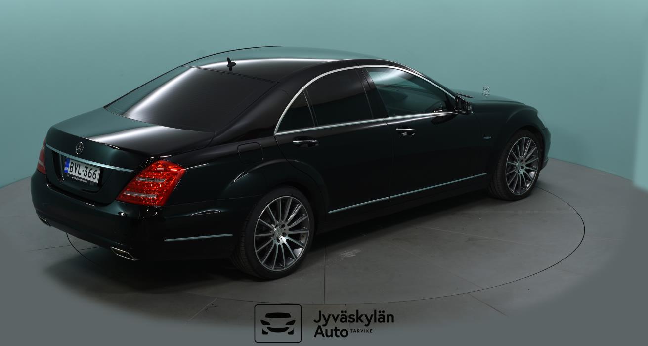 MERCEDES-BENZ S 2012