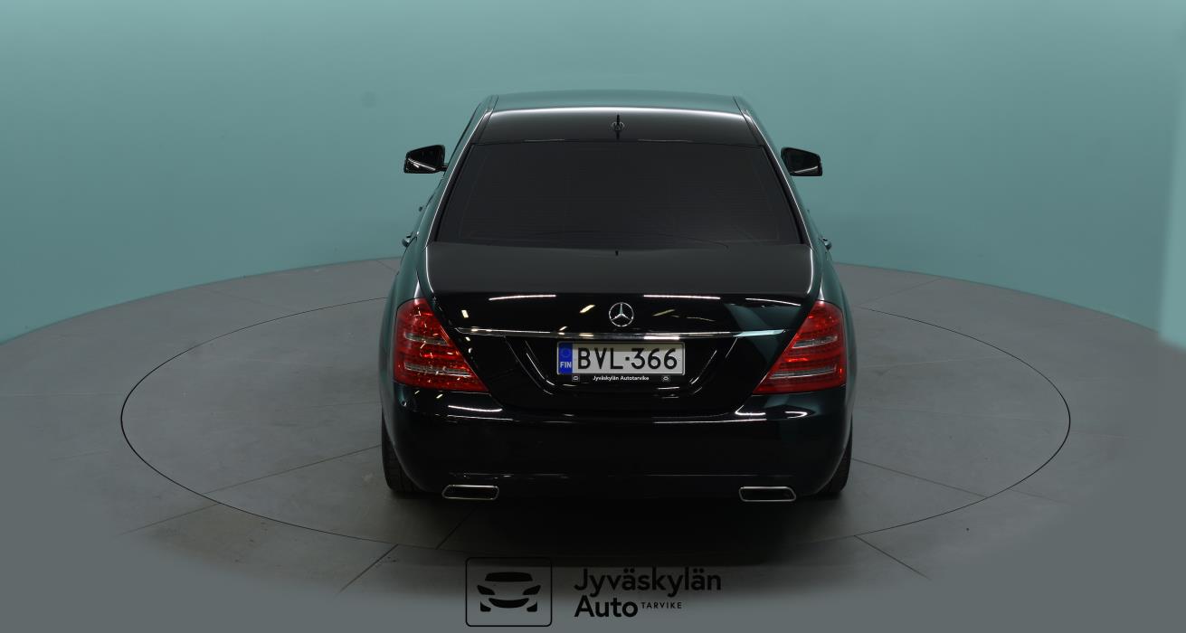 MERCEDES-BENZ S 2012