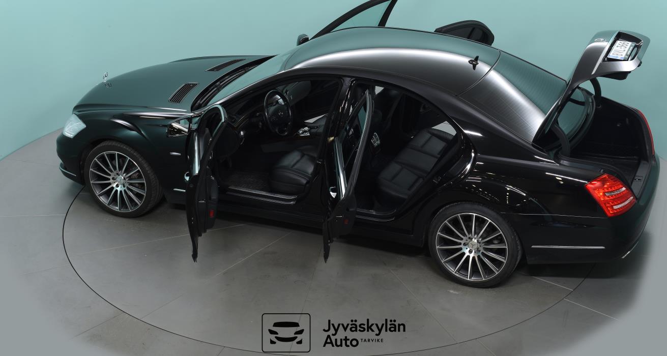 MERCEDES-BENZ S 2012