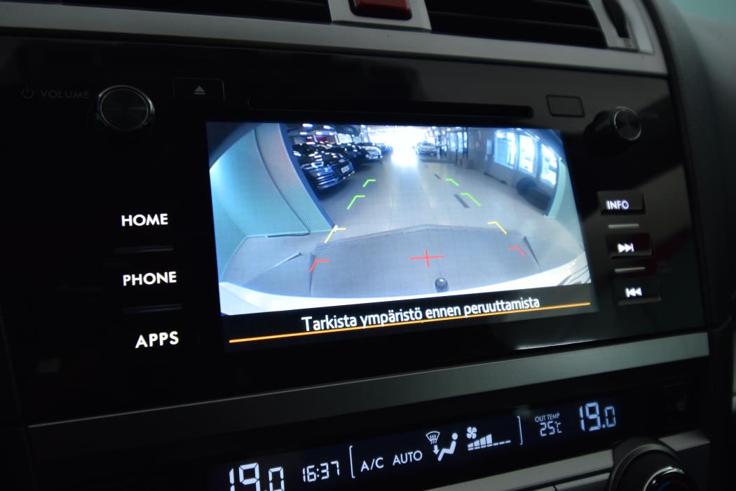 SUBARU Outback 2015