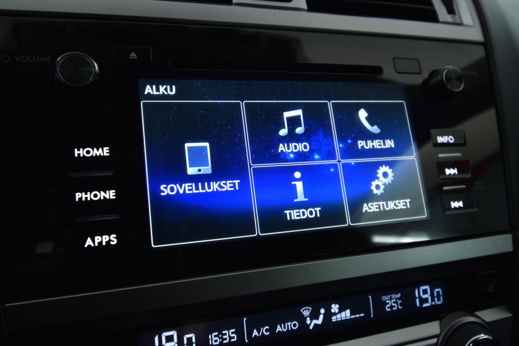 SUBARU Outback 2015