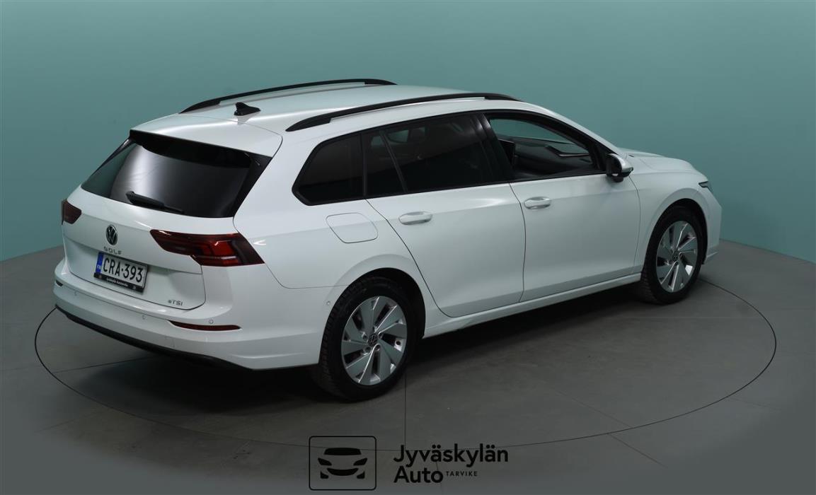 VOLKSWAGEN Golf 2024