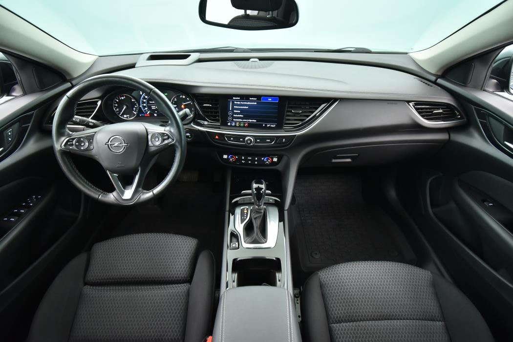OPEL Insignia 2023