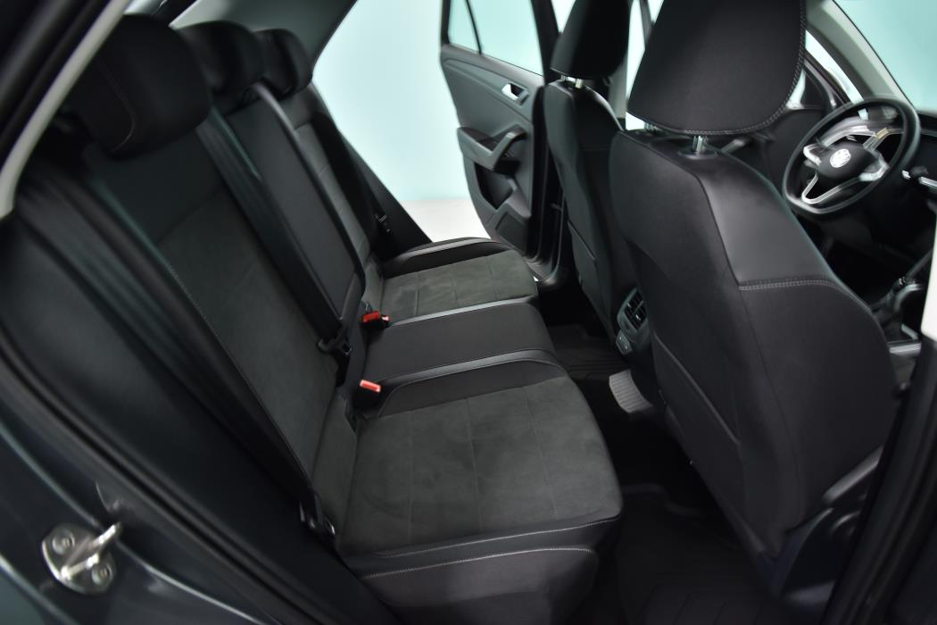 VOLKSWAGEN T-Roc 2024