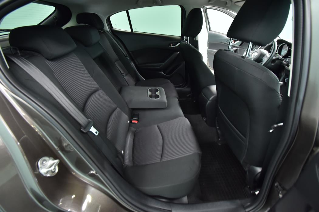 MAZDA Mazda3 2016