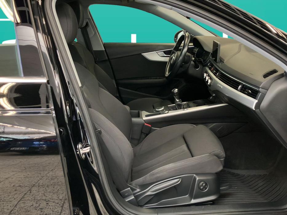 AUDI A4 2017