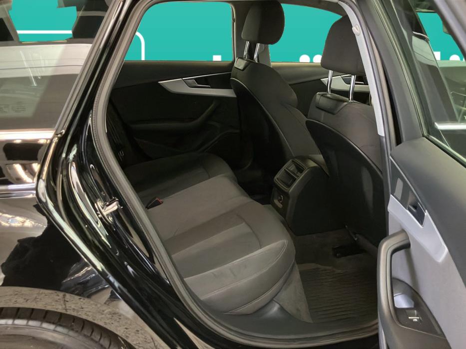 AUDI A4 2017