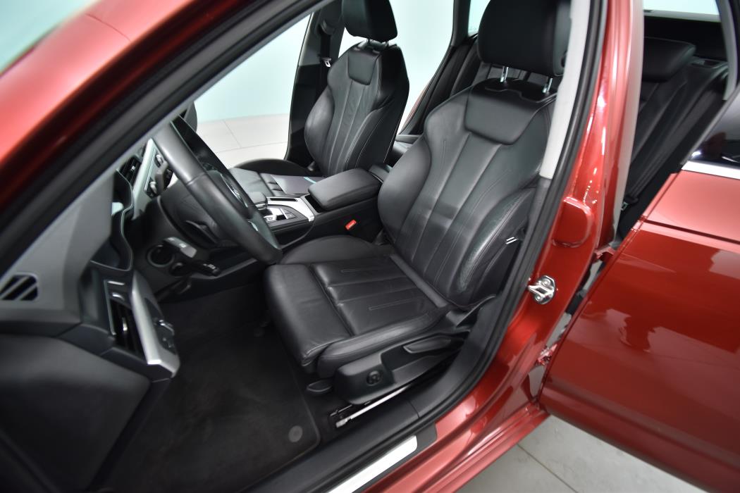AUDI A4 2019