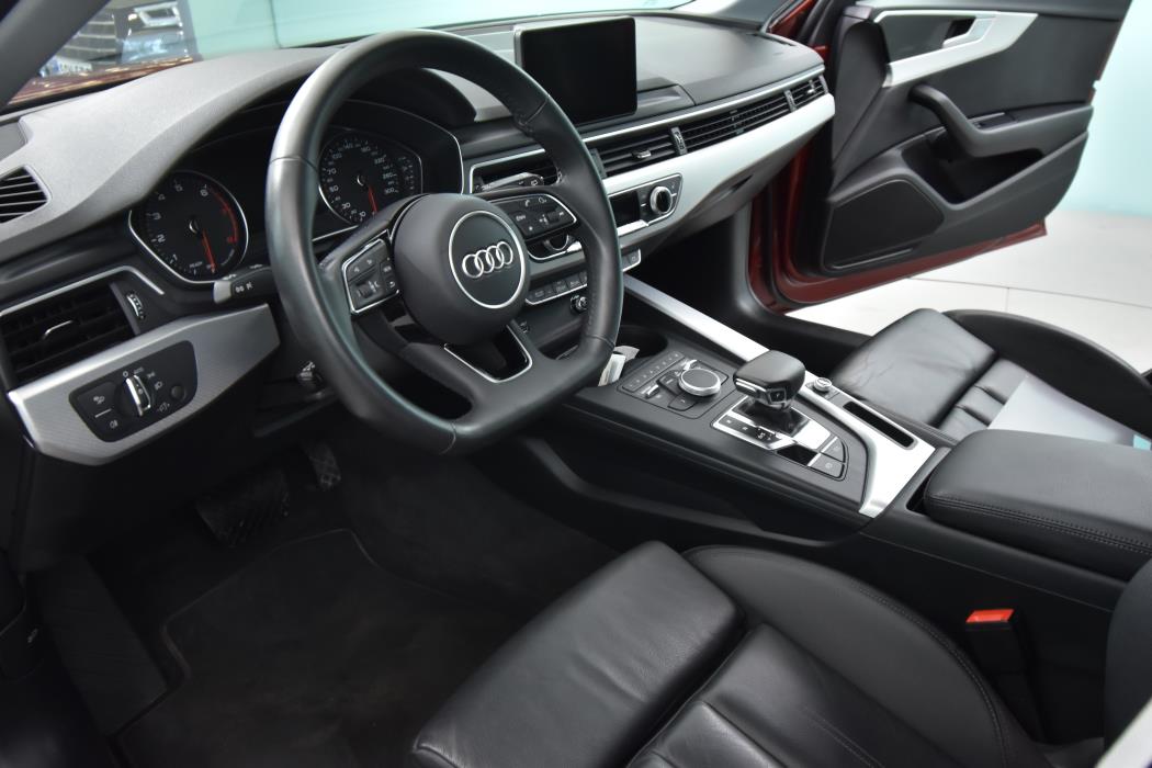 AUDI A4 2019