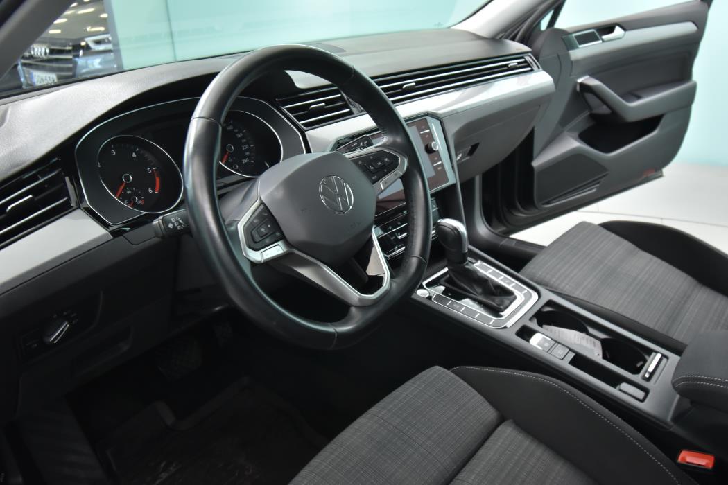 VOLKSWAGEN Passat 2021